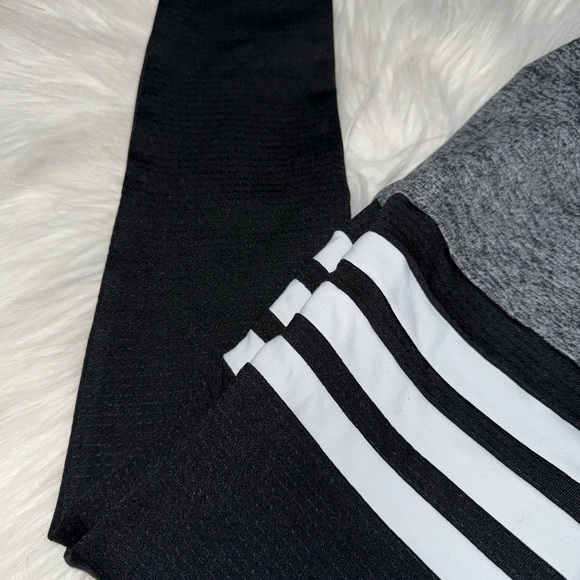 Bombshell Leggings - Picture 6 of 6